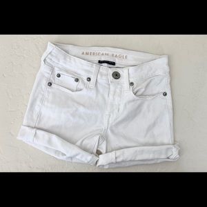 “American Eagle” white denim shorts